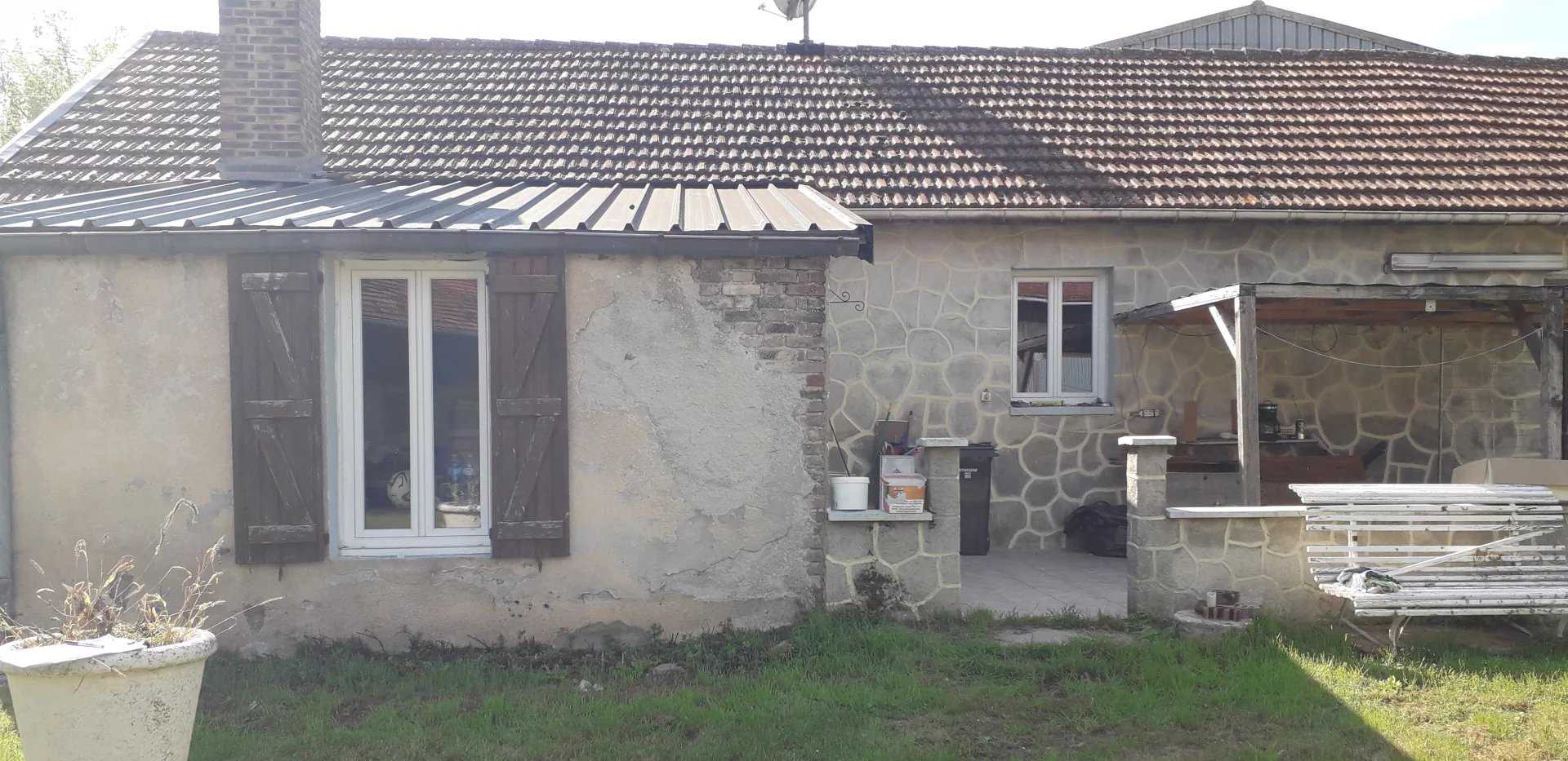 Haus im Ville-sur-Tourbe, Grand Est 12173194