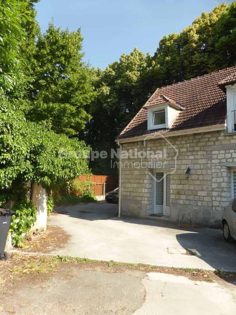 Eigentumswohnung im Crepy-en-Valois, Hauts-de-France 12173217