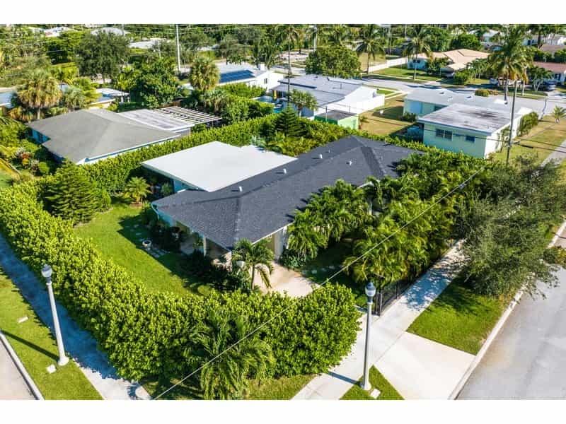 House in Lake Clarke Shores, Florida 12174706