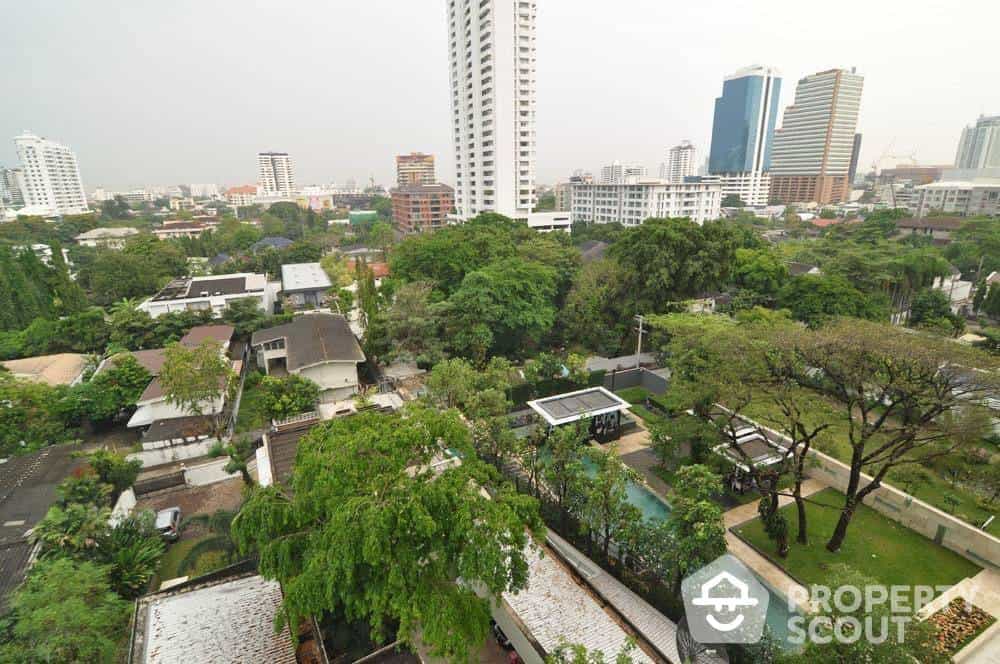 Condominium in Watthana, Krung Thep Maha Nakhon 12178047