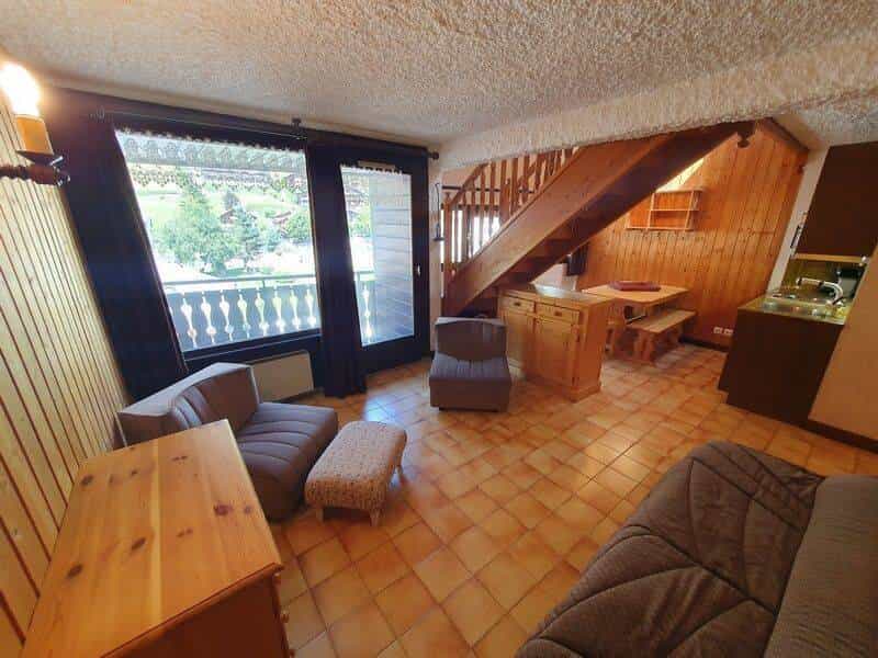 Condominium in Morzine, Auvergne-Rhone-Alpes 12180009