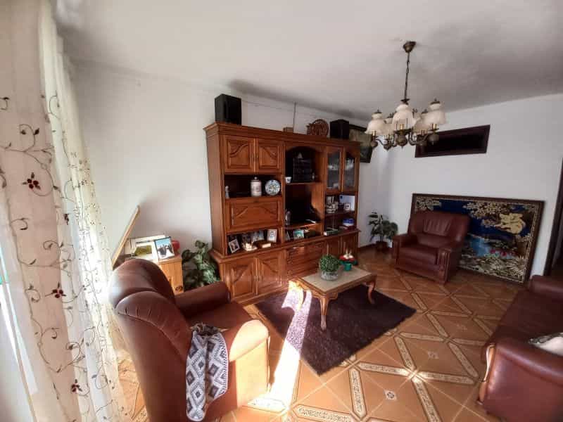 σπίτι σε Tomar, Santarém District 12180111