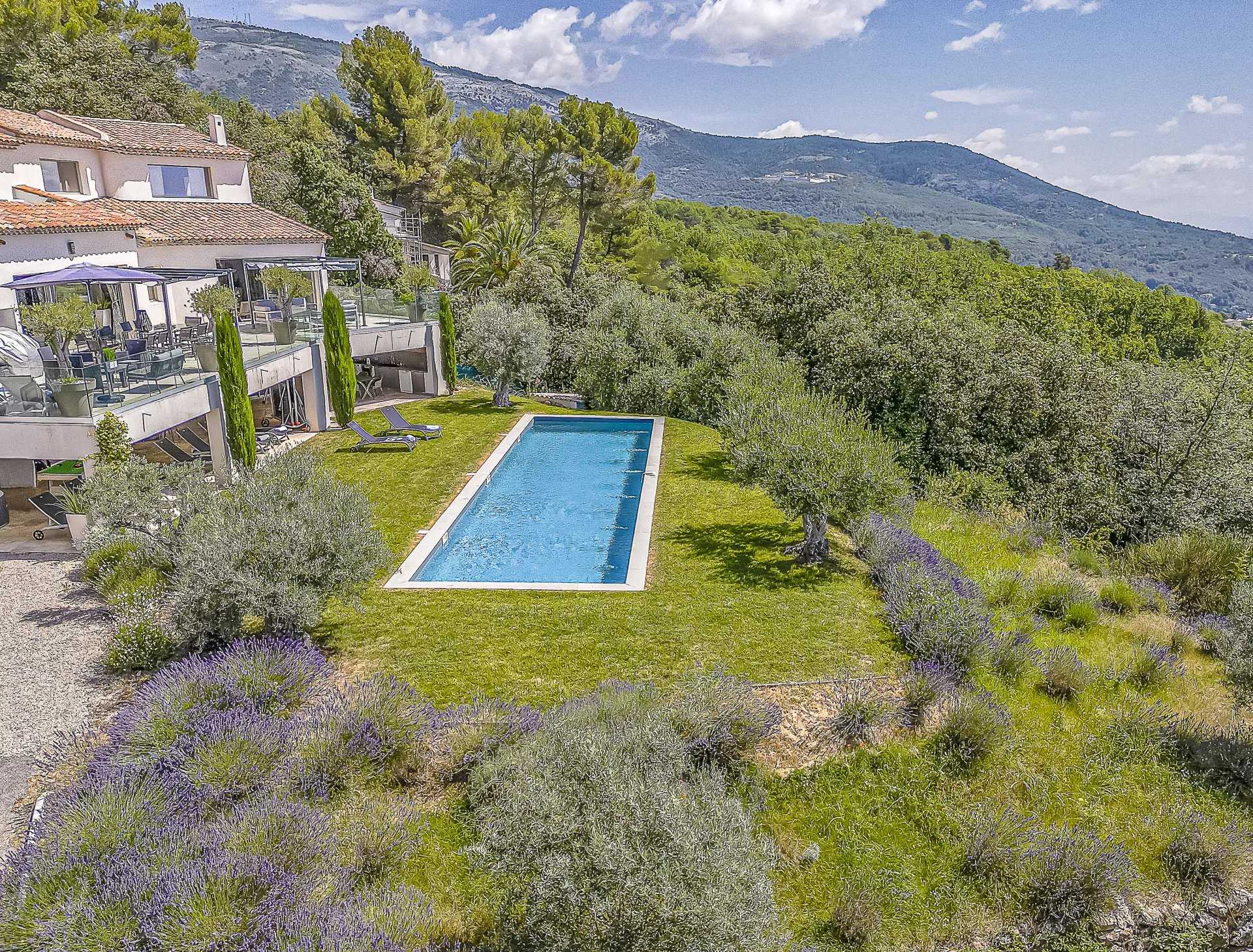 Rumah di Cabris, Provence-Alpes-Côte d'Azur 12180162