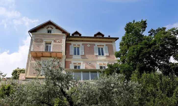 rumah dalam Moulinet, Provence-Alpes-Côte d'Azur 12180163
