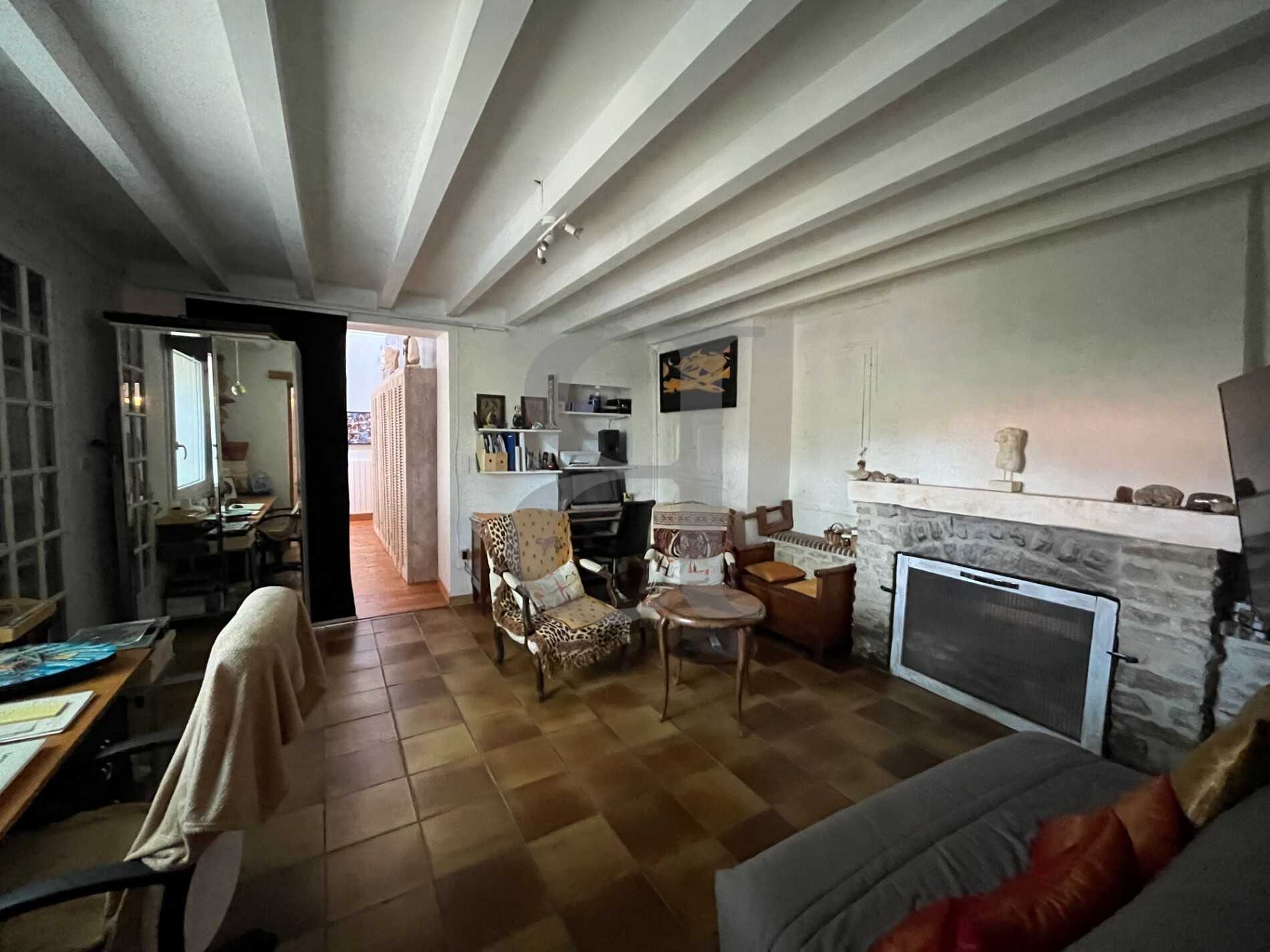 집 에 Caromb, Provence-Alpes-Côte d'Azur 12180174