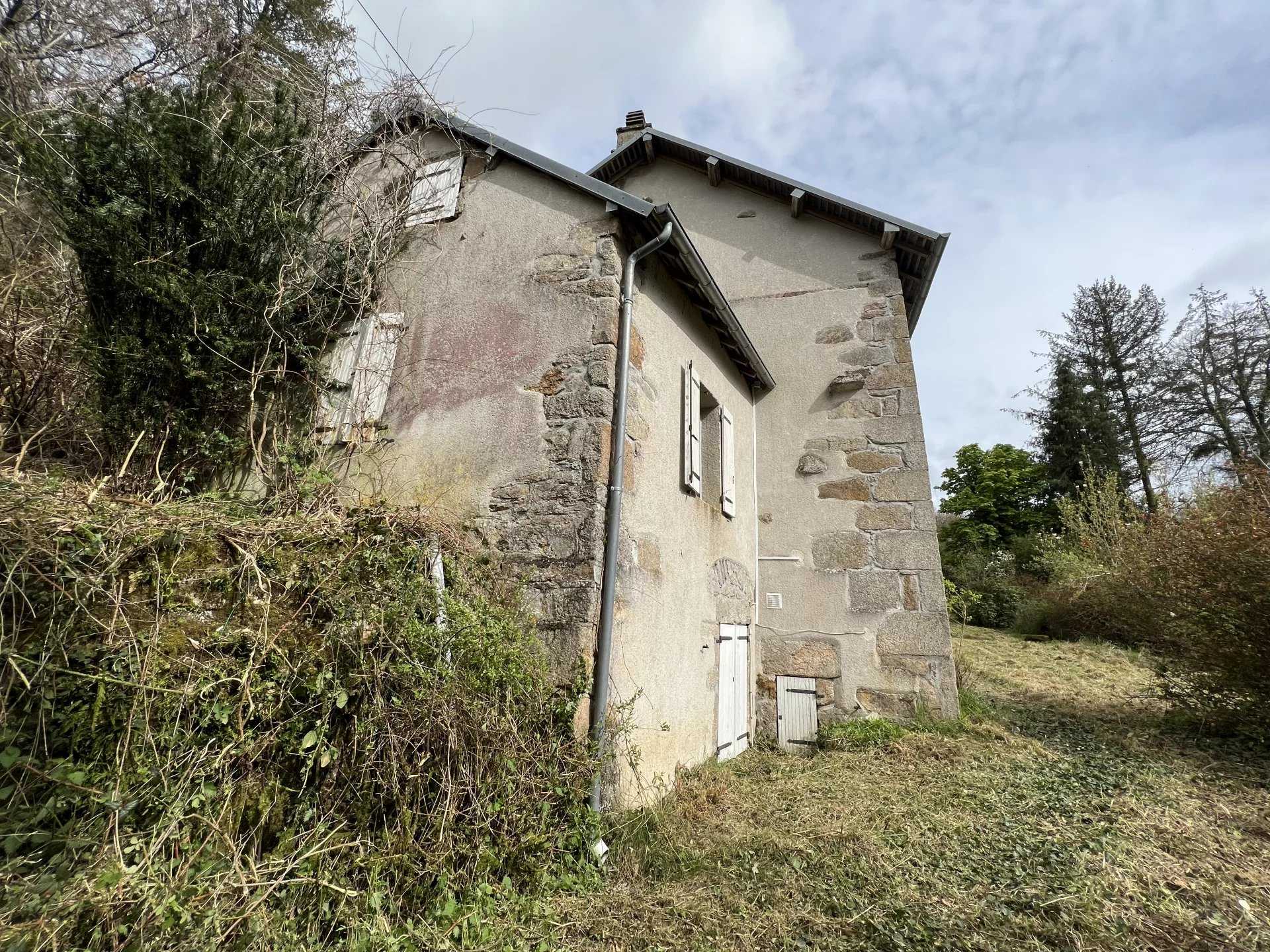 Talo sisään Châtelus-le-Marcheix, Nouvelle-Aquitaine 12180188
