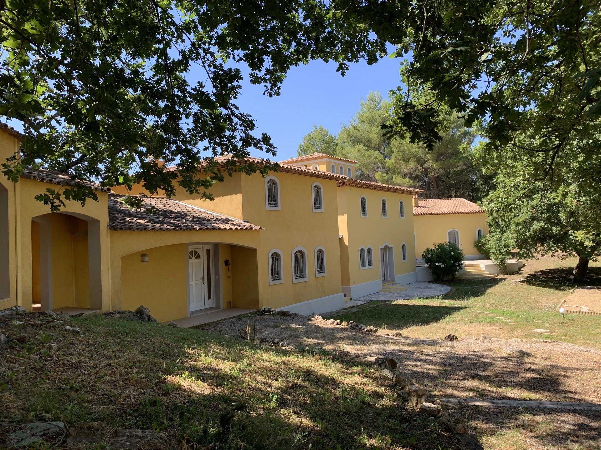 House in Seillans, Provence-Alpes-Cote d'Azur 12180222