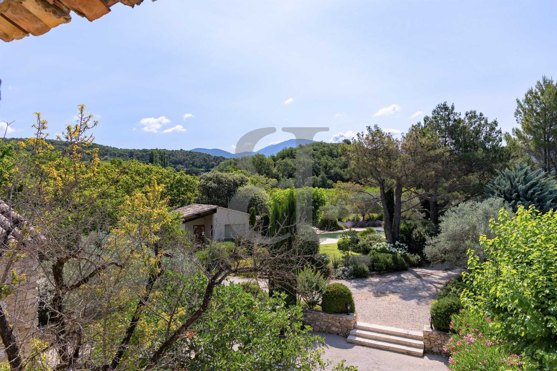 Huis in Vaison-la-Romaine, Provence-Alpes-Côte d'Azur 12180256