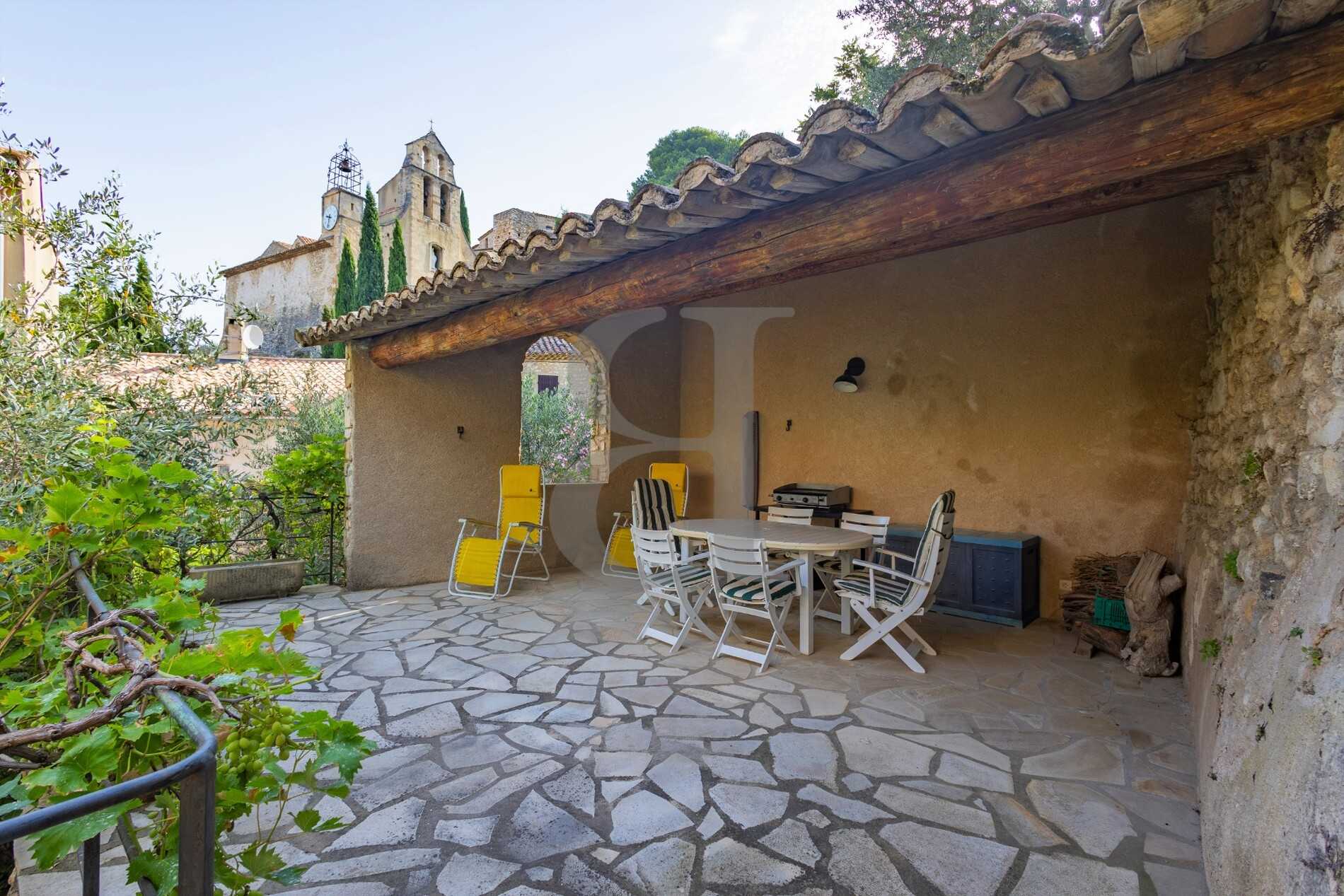 房子 在 Gigondas, Provence-Alpes-Côte d'Azur 12180257