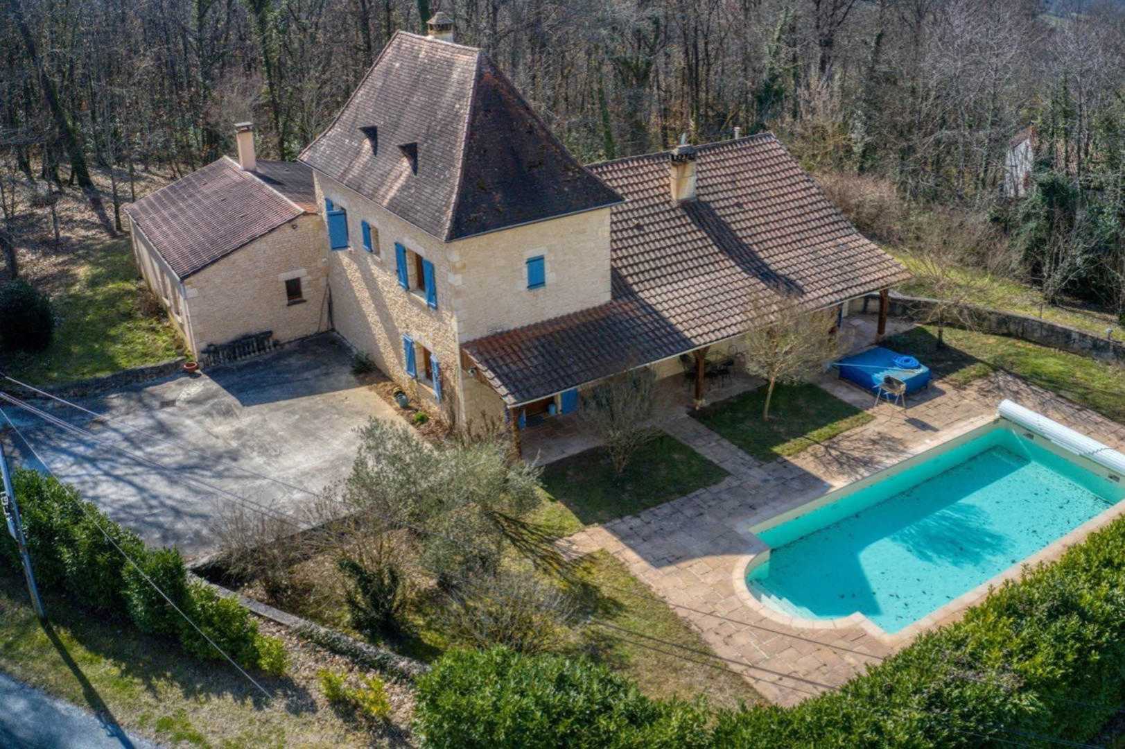 House in Sarlat-la-Caneda, Nouvelle-Aquitaine 12180420