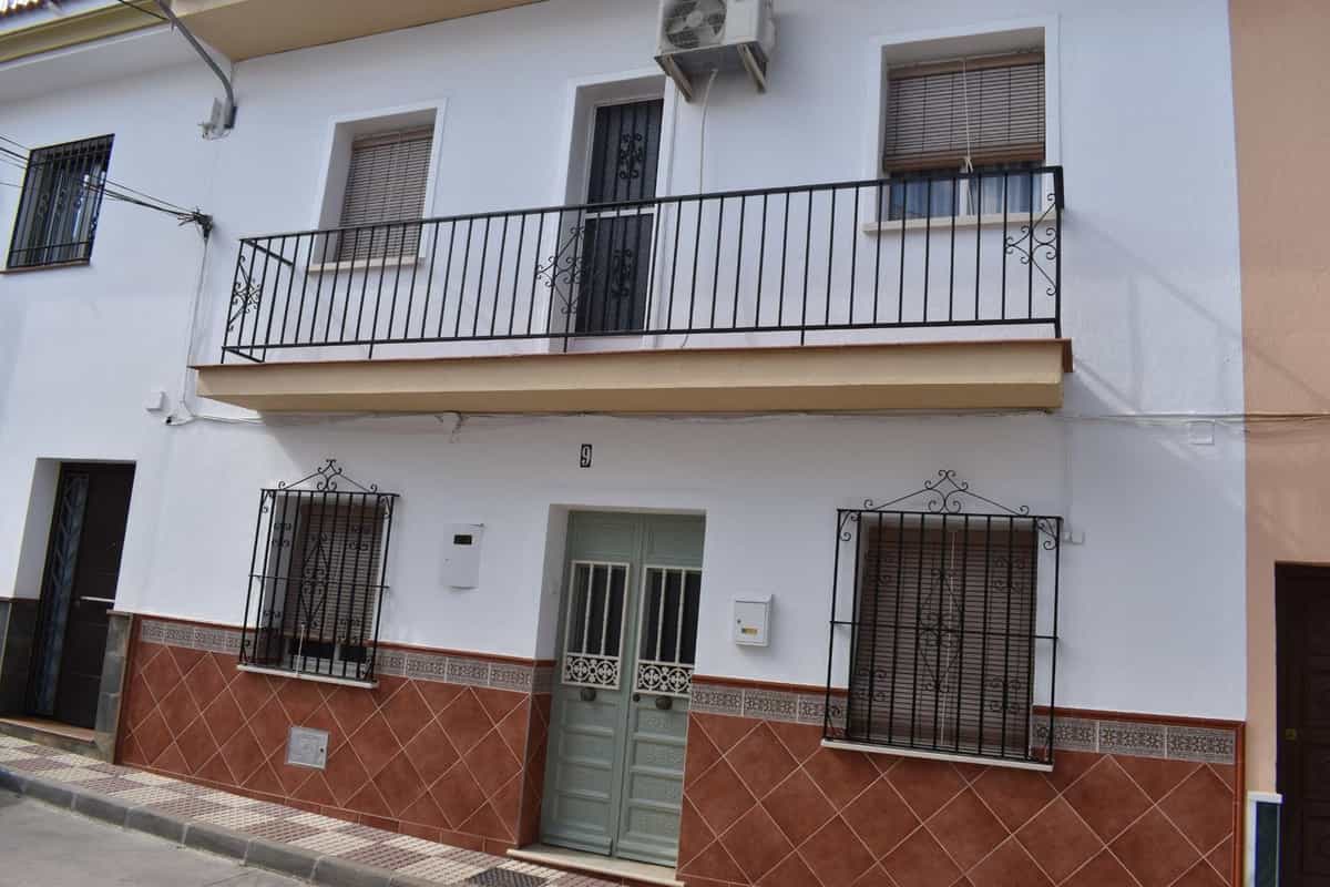 House in Alhaurin el Grande, Andalusia 12180564