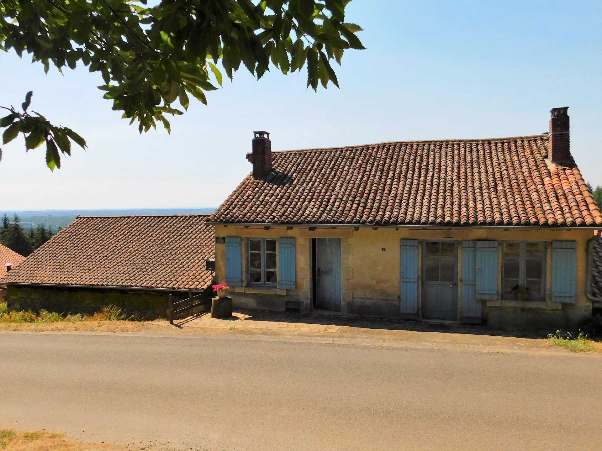 Hus i Dournazac, Nouvelle-Aquitaine 12180652