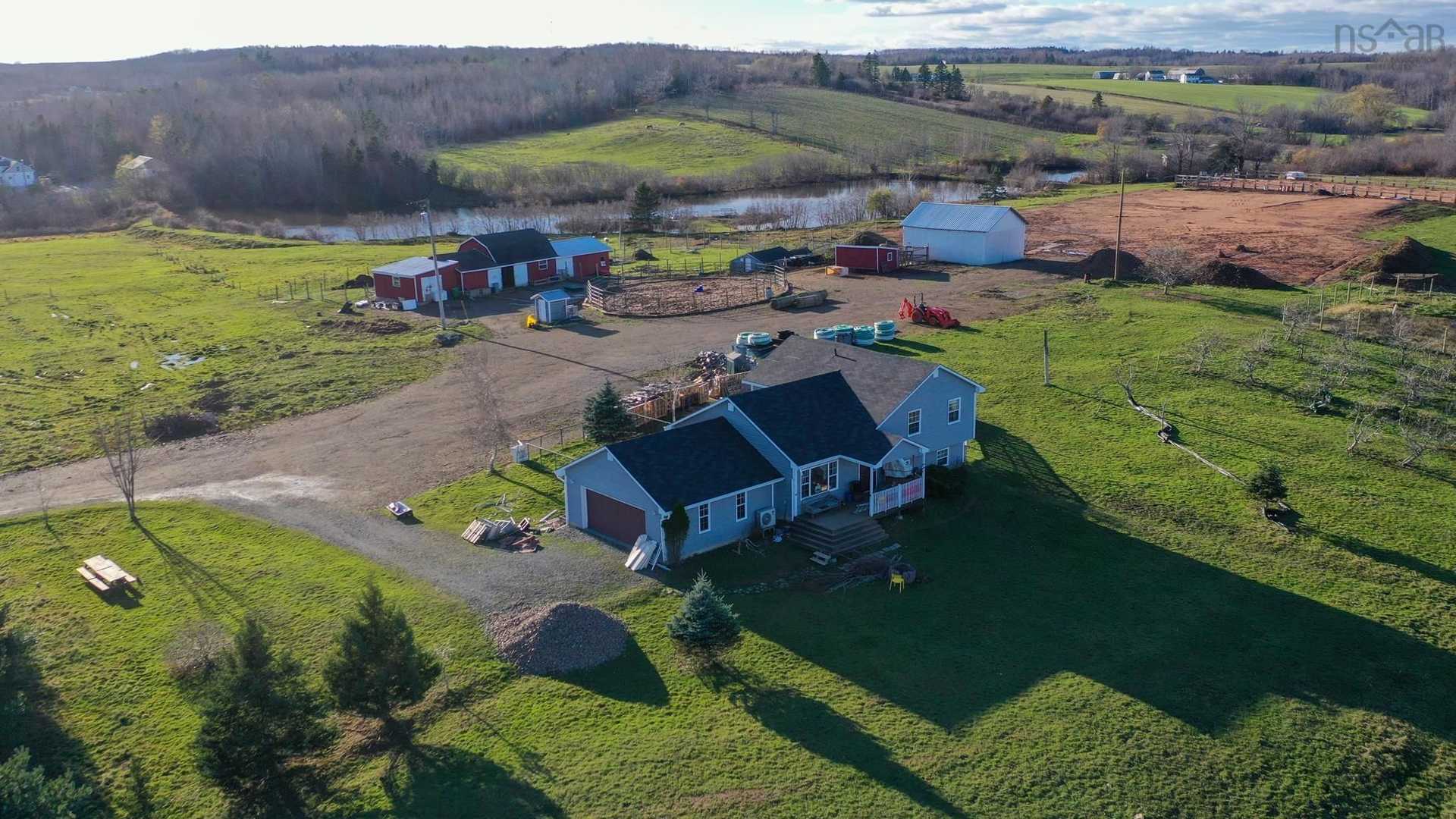 House in Hantsport, Nova Scotia 12180696