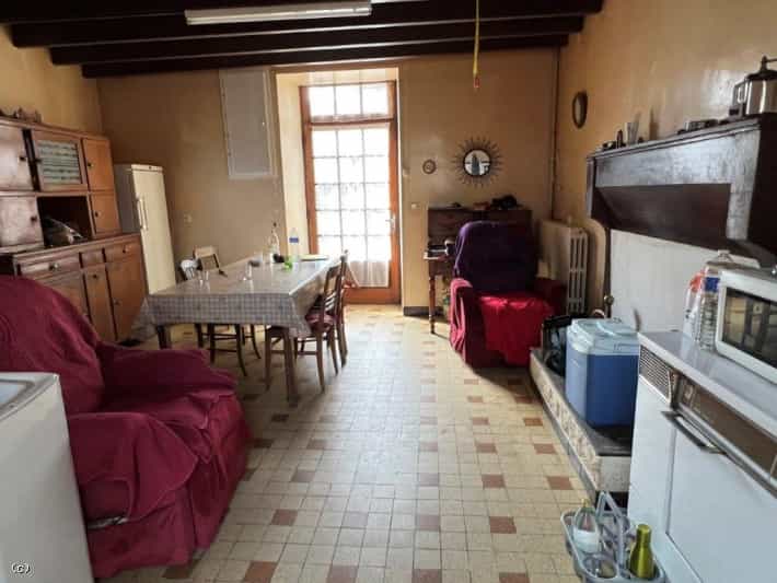 Rumah di Condac, Nouvelle-Aquitaine 12180972