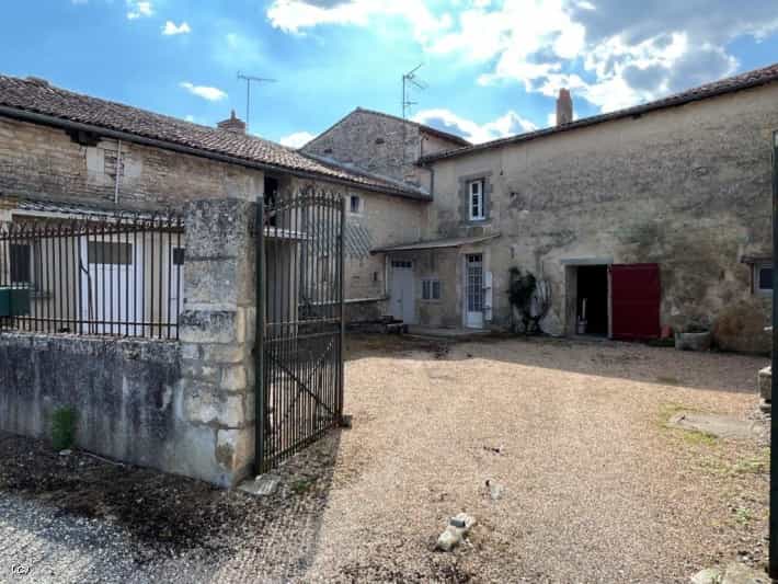 Hus i Condac, Nouvelle-Aquitaine 12180972