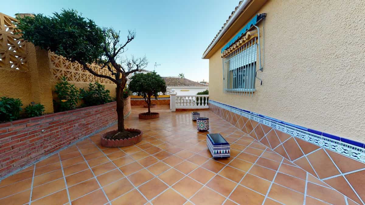 Huis in Arroyo de la Miel, Andalusia 12180974
