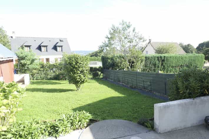 집 에 Juvigny-le-Tertre, 노르망디 12180976