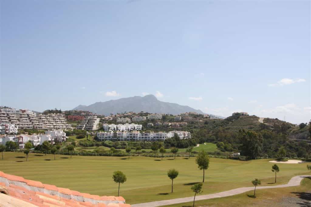 Condominium in Benahavis, Andalusia 12181001