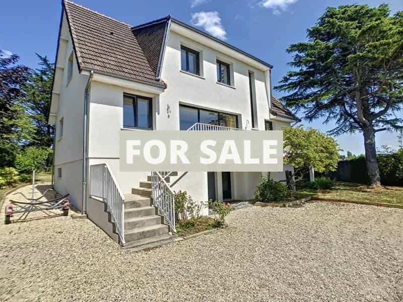 House in Donville-les-Bains, Normandie 12181074