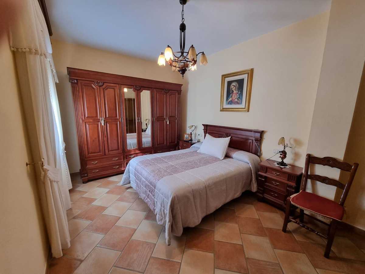 Dom w Alhaurín el Grande, Andalusia 12181624