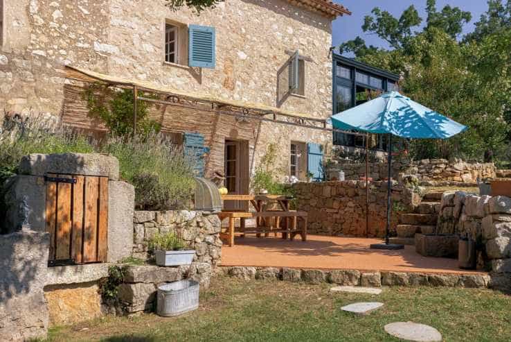 House in Mons, Provence-Alpes-Cote d'Azur 12182005