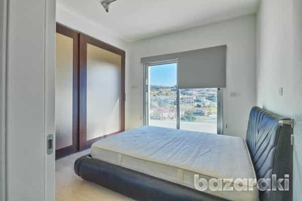Condominium in Agios Athanasios, Lemesos 12182455