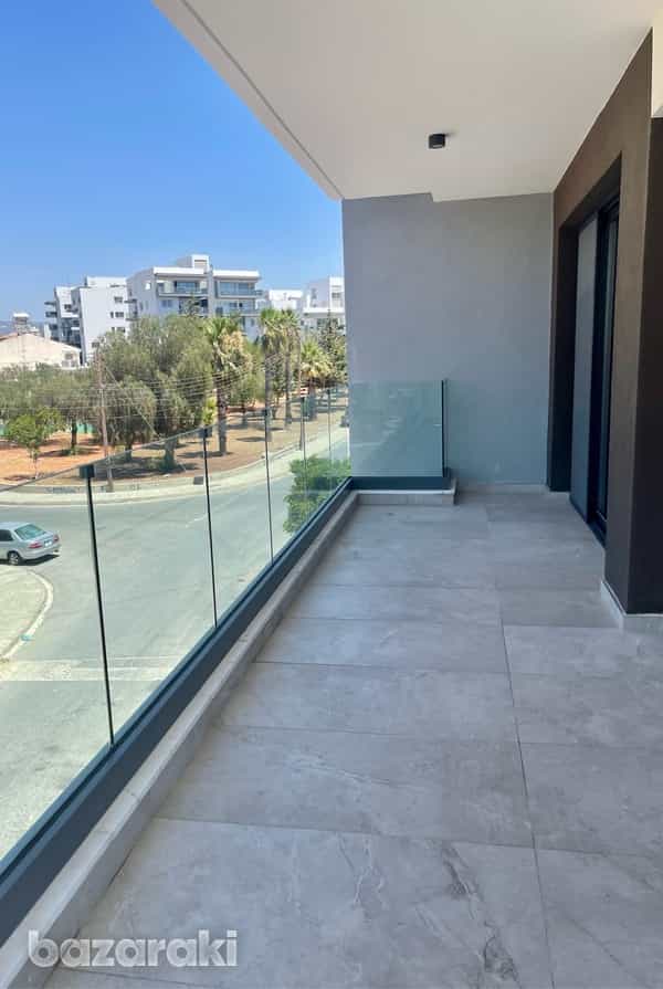 Condominium in Limassol, Limassol 12182492