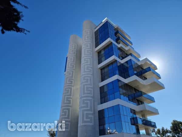 Condominium in Agios Tychon, Larnaca 12182494