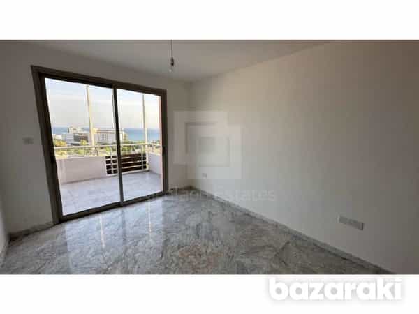 Condominium in Agios Tychon, Larnaka 12183379