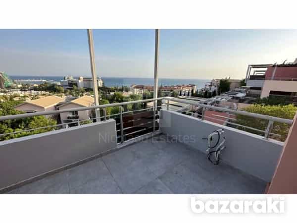 Condominium in Agios Tychon, Limassol 12183379