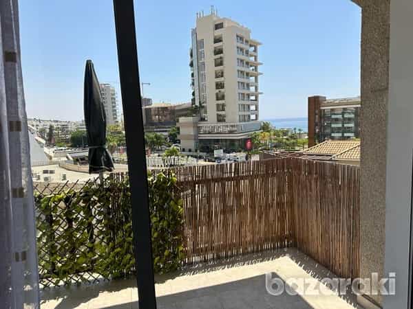 Condominium in Agios Tychon, Limassol 12183384