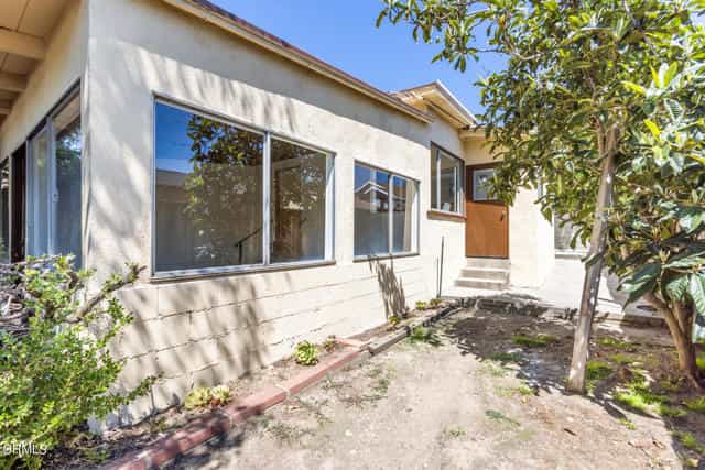 House in Glendale, California 12183544