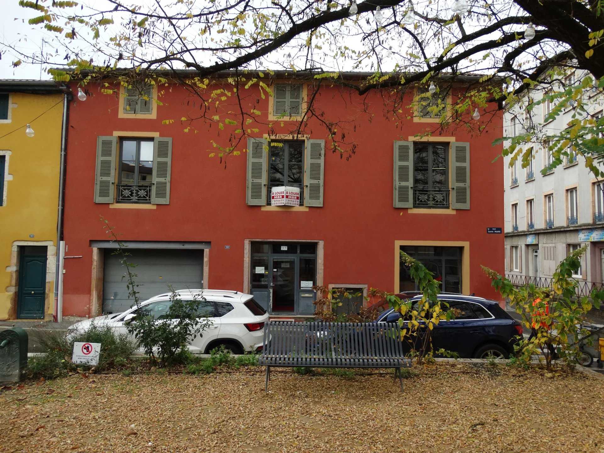 Office in Macon, Bourgogne-Franche-Comte 12183674