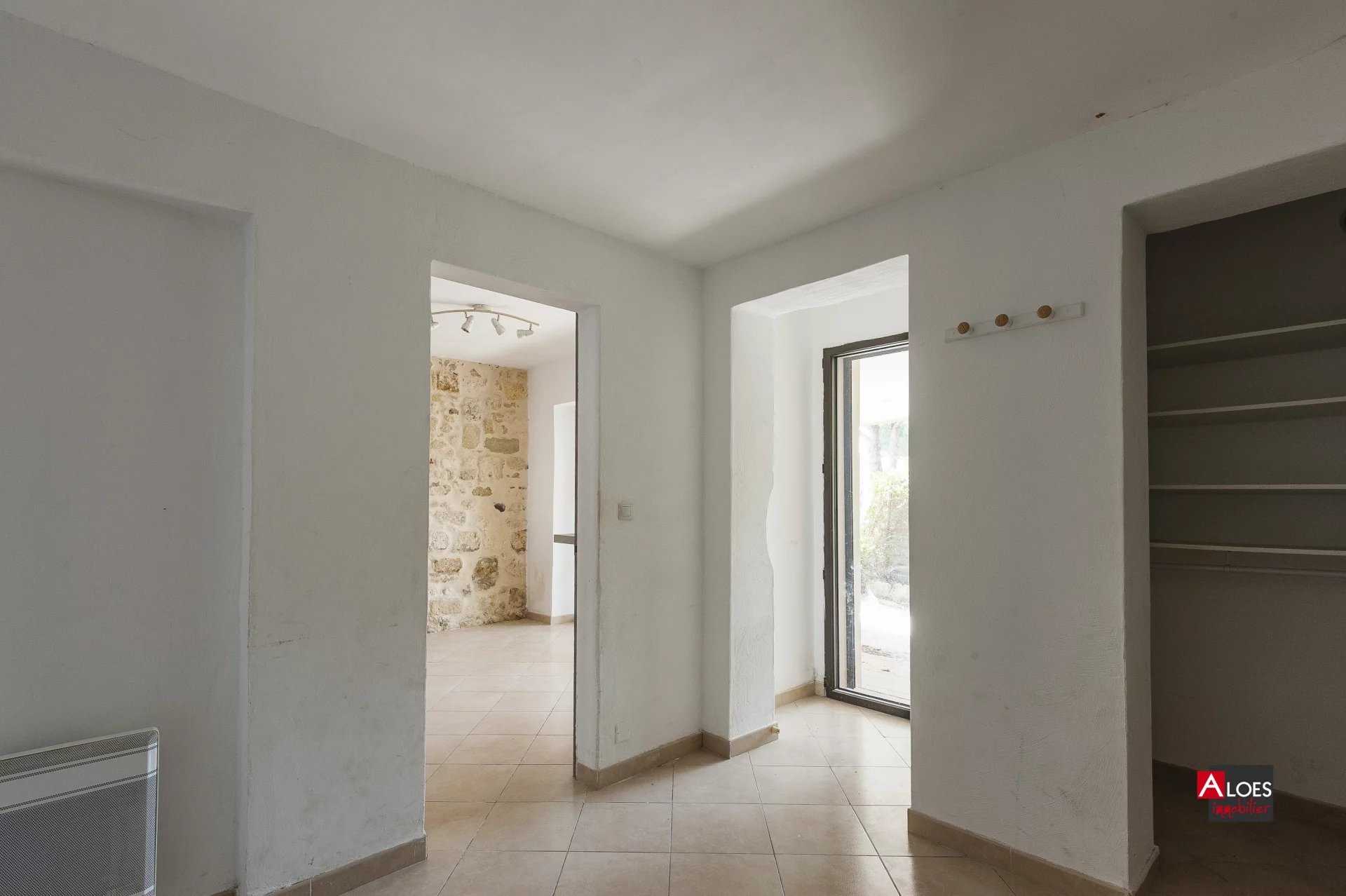 Condominium in Aigues-Mortes, Occitanië 12183678
