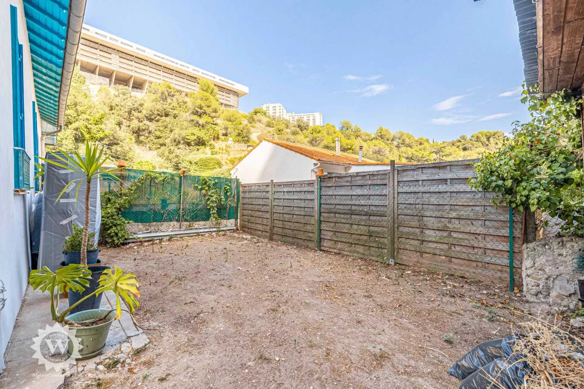 منازل متعددة في Sainte-Helene, Provence-Alpes-Cote d'Azur 12183683