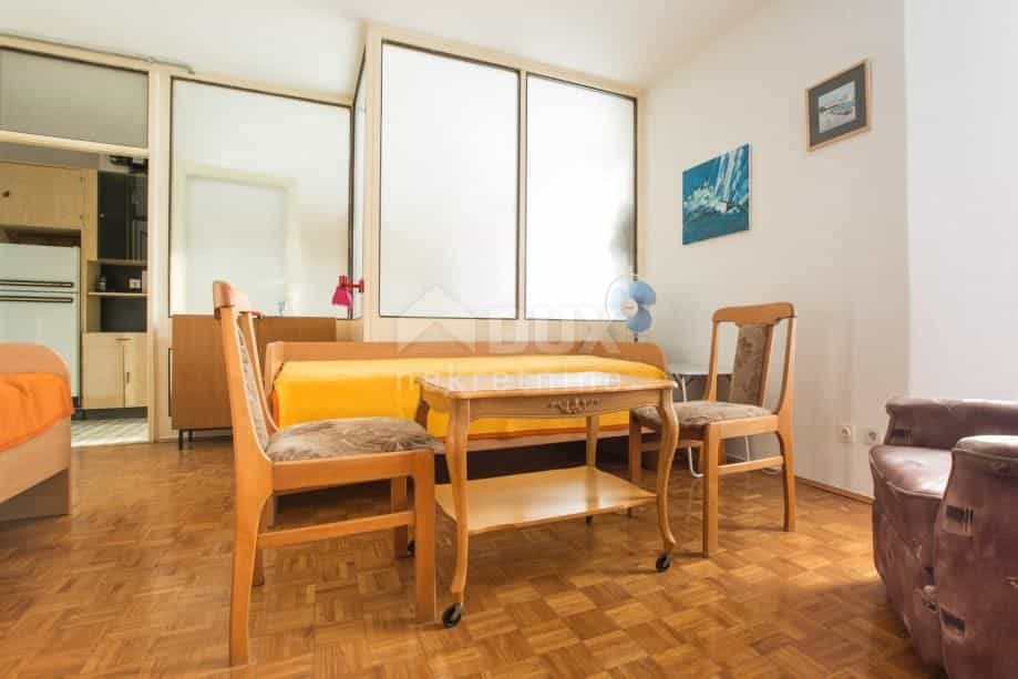 Condominium dans Rijeka, Primorsko-Goranska Zupanija 12184209