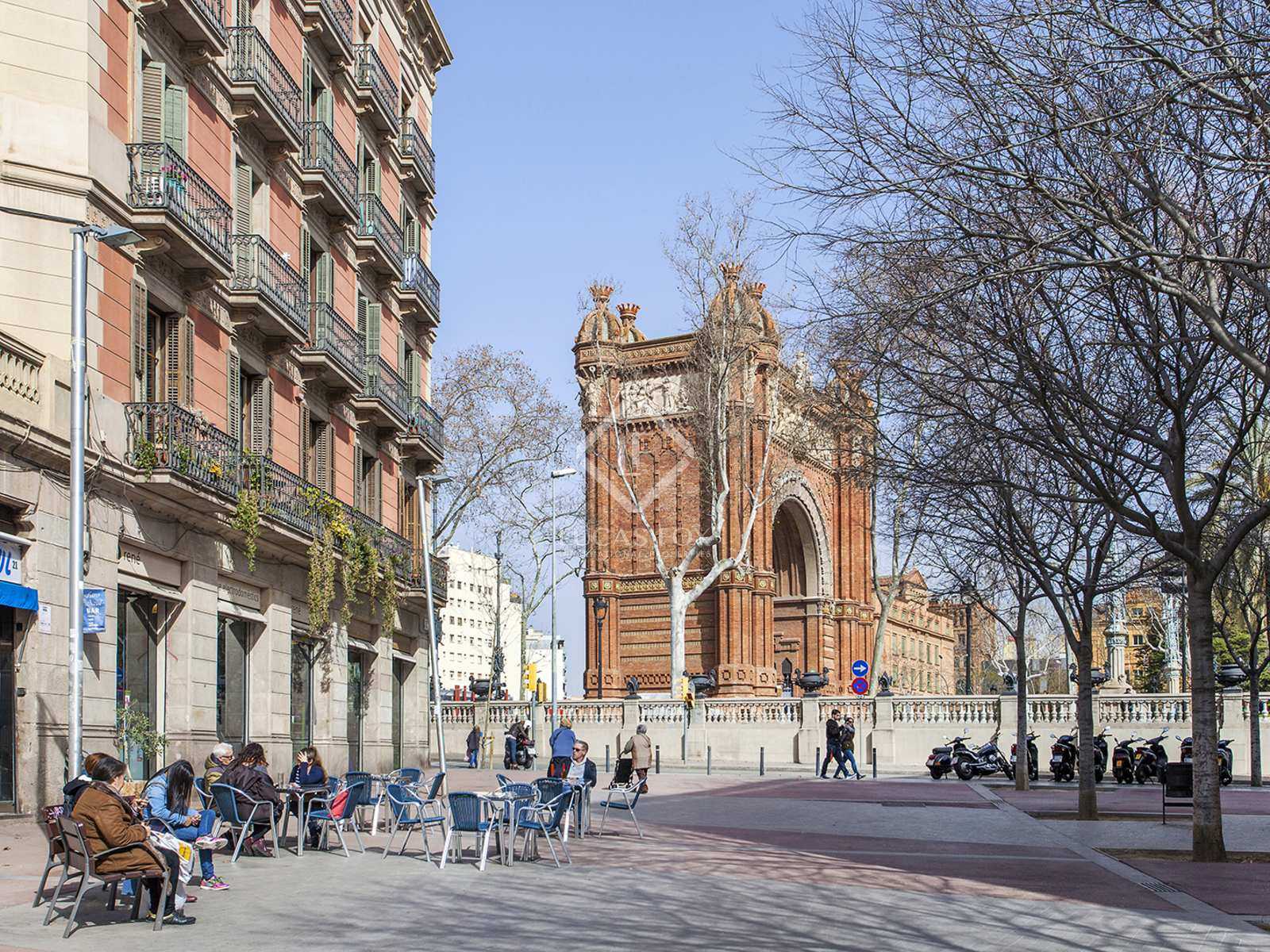 عمارات في Barcelona, Catalonia 12184295