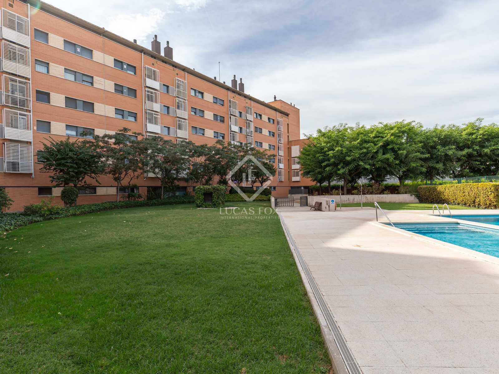Condominium in Sant Joan Despí, Catalonia 12184300