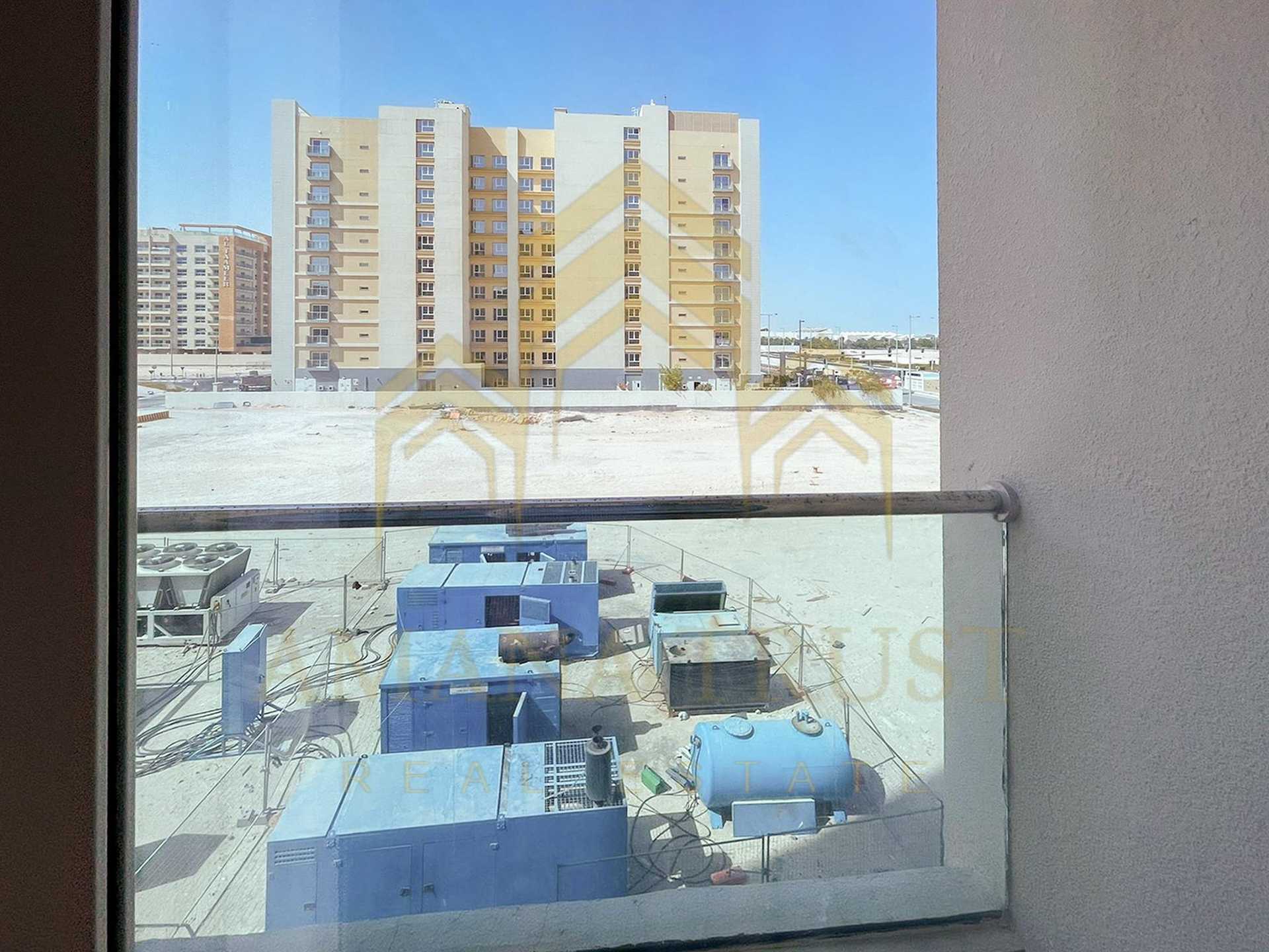 Condominium in Al Hammamah, Az Za'ayin 12184349