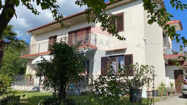 Rumah di Pobri, Primorsko-goranska županija 12185771