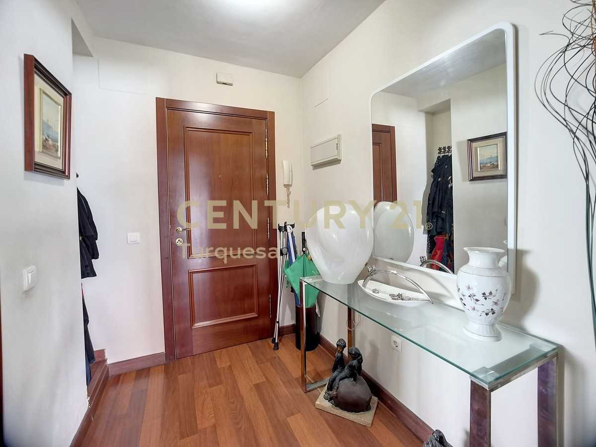 公寓 在 阿羅約德拉米爾, 安達盧西亞 12186941