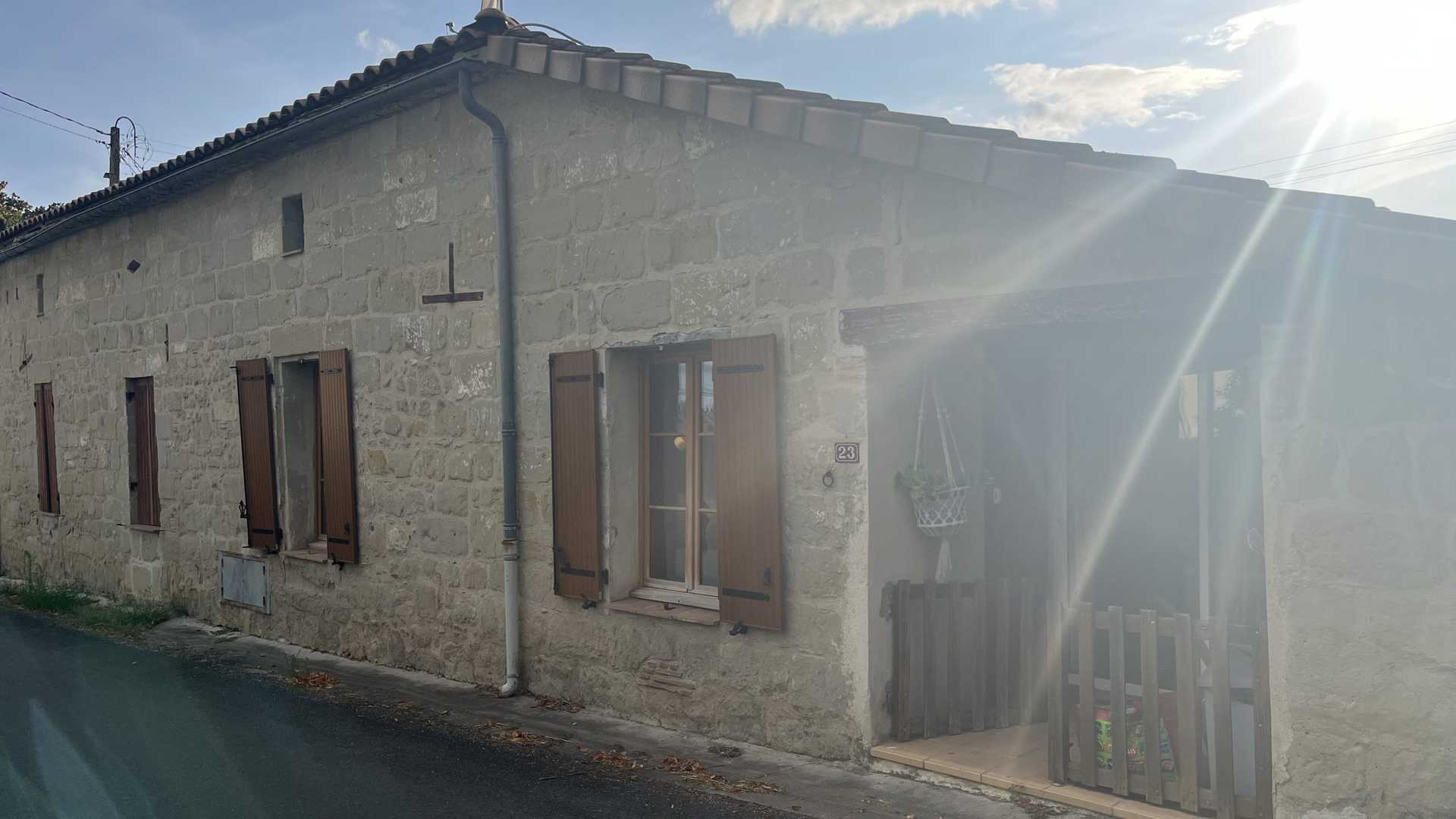 σπίτι σε Lavergne, Nouvelle-Aquitaine 12186956