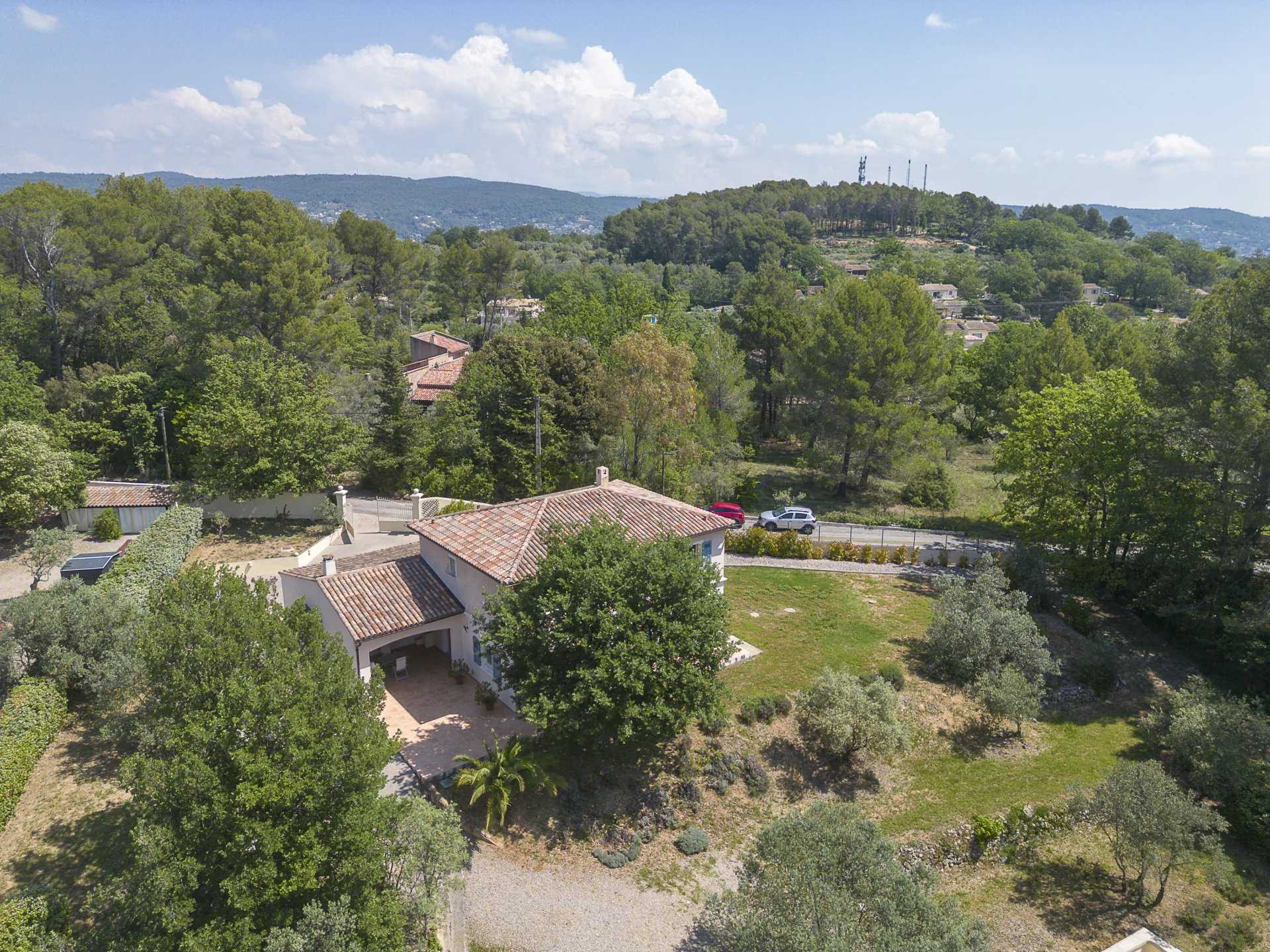 жилой дом в Draguignan, Provence-Alpes-Côte d'Azur 12187000
