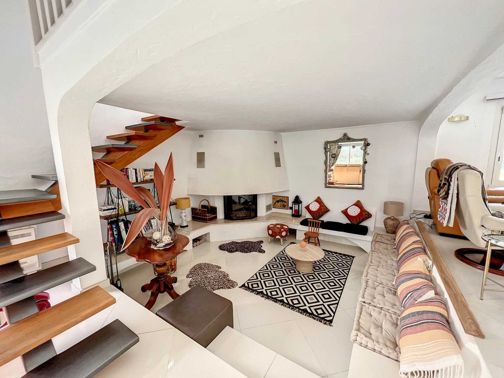 жилой дом в Puget-sur-Argens, Provence-Alpes-Côte d'Azur 12187014