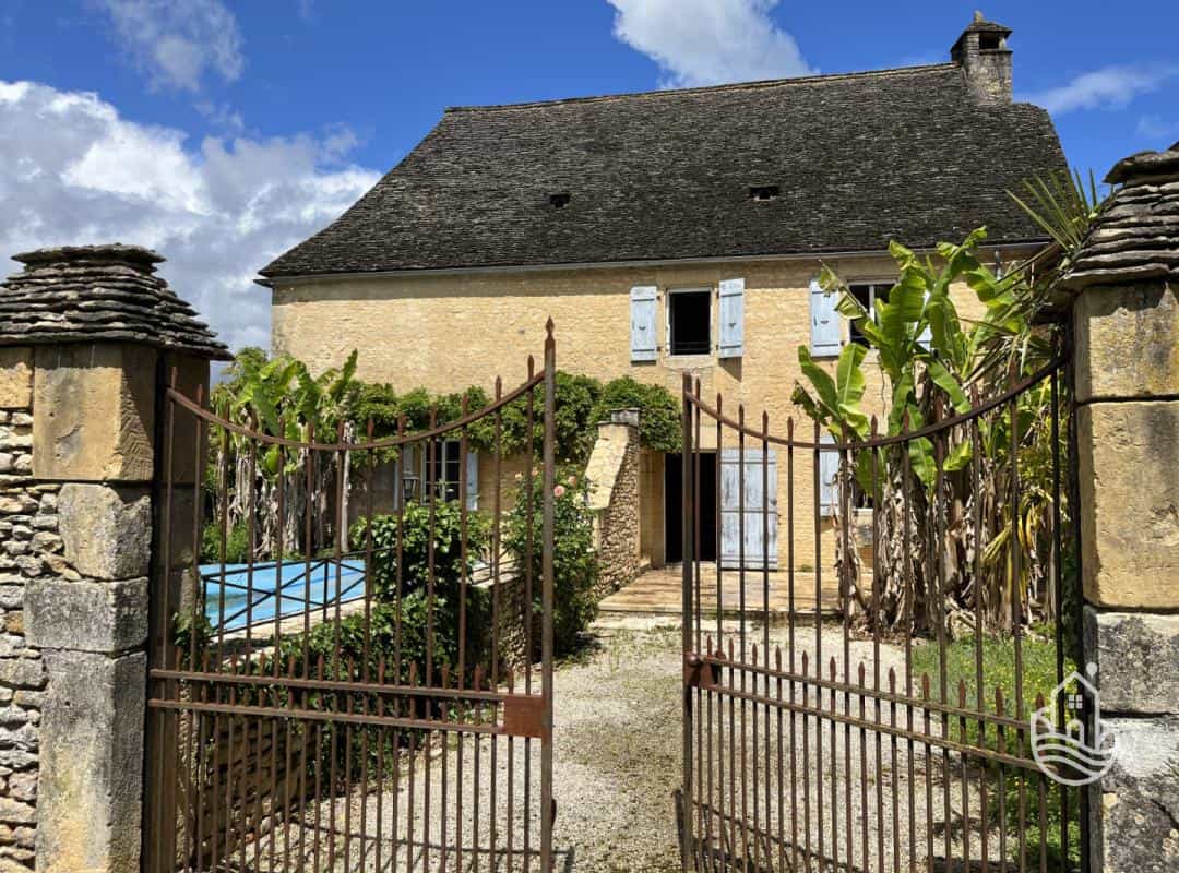 Rumah di Auba, Nouvelle-Aquitaine 12187048