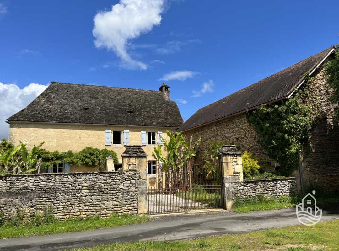 Rumah di Auba, Nouvelle-Aquitaine 12187048