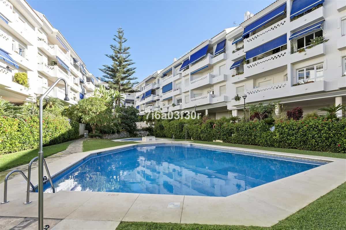 Condominium in San Pedro de Alcantara, Andalusia 12187178