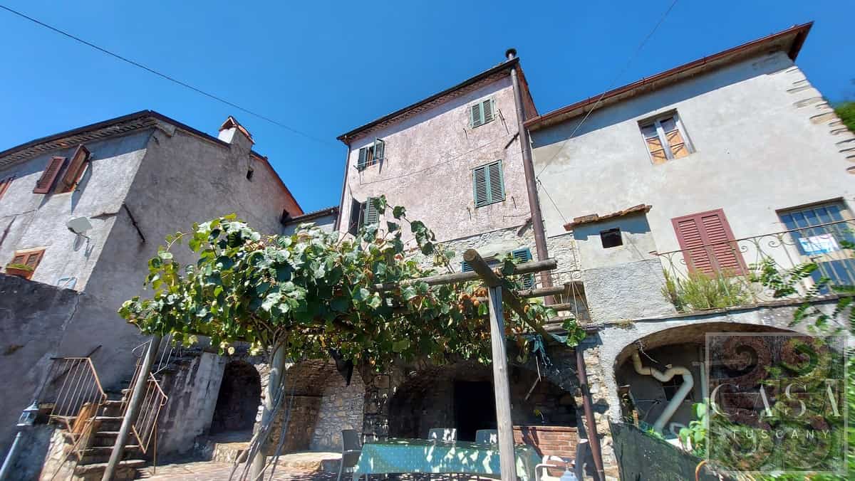 Haus im Bagni di Lucca, Toskana 12188004