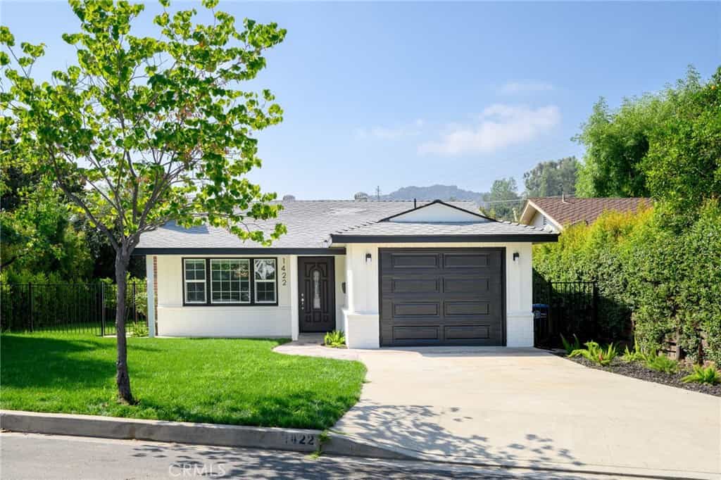 House in Glendale, California 12188006