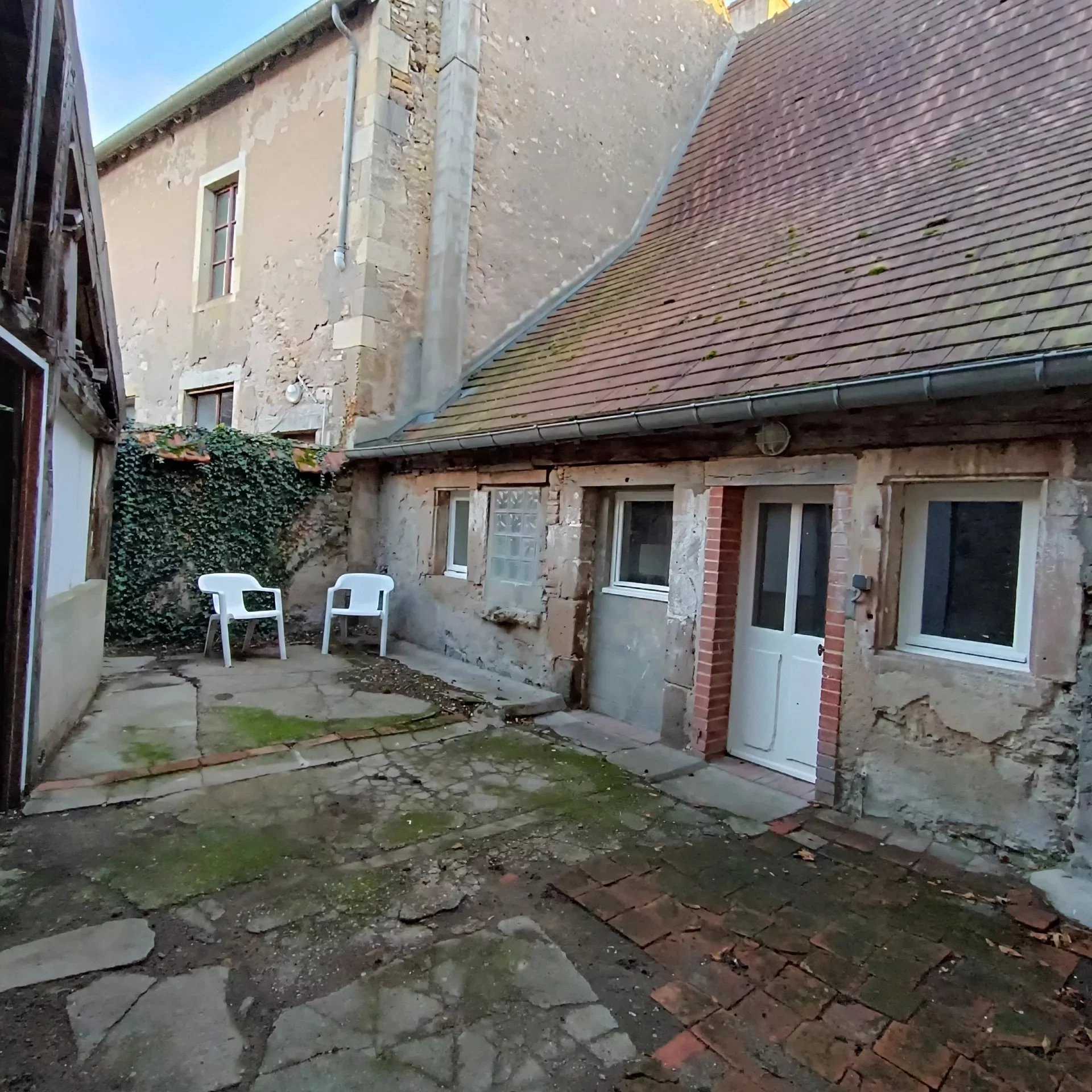 House in Ainay-le-Chateau, Auvergne-Rhone-Alpes 12188454